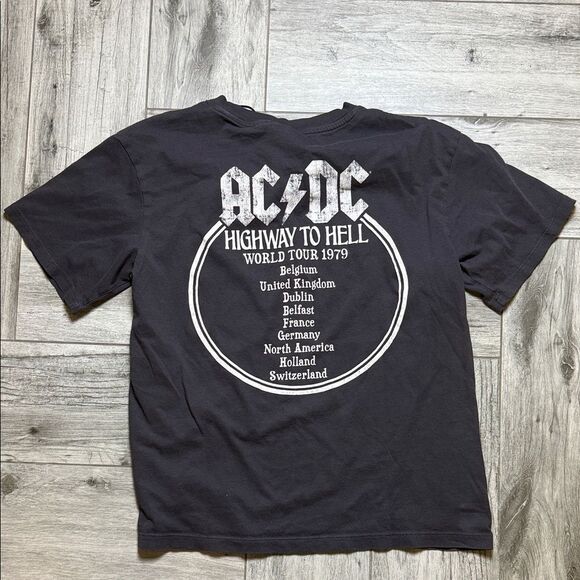 H&M Black AC/DC World Tour Tee - Picture 7 of 8